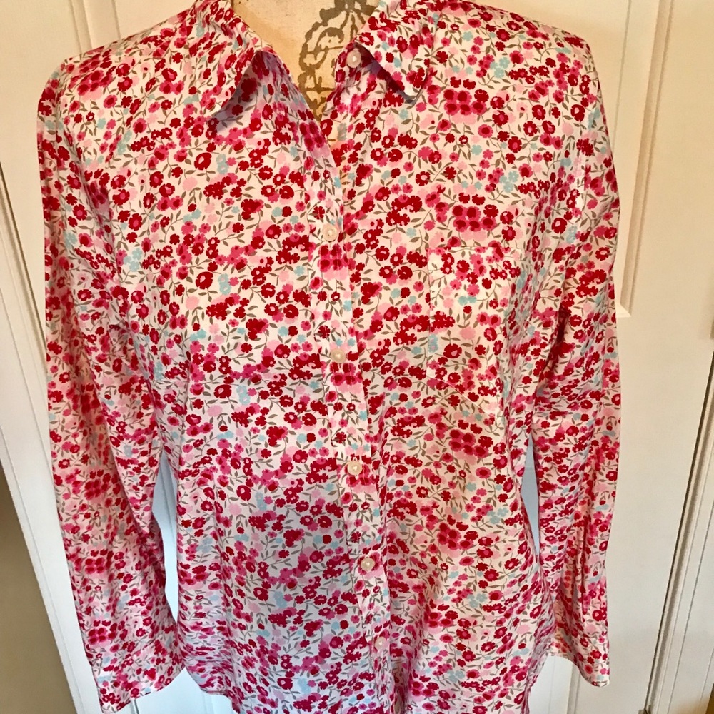OLD NAVY PINT FLORAL SIZE MEDIUM